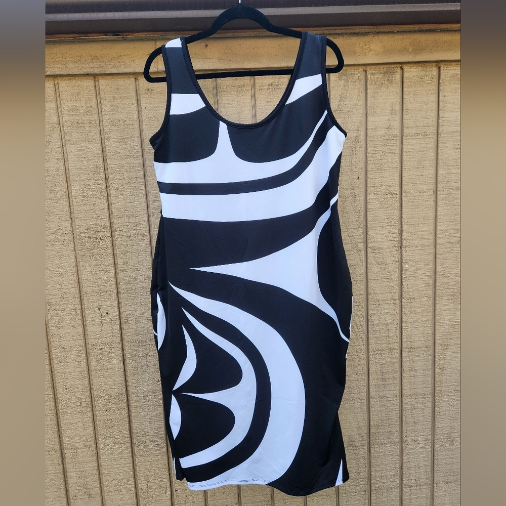 Chloe Angus black & white dress XL